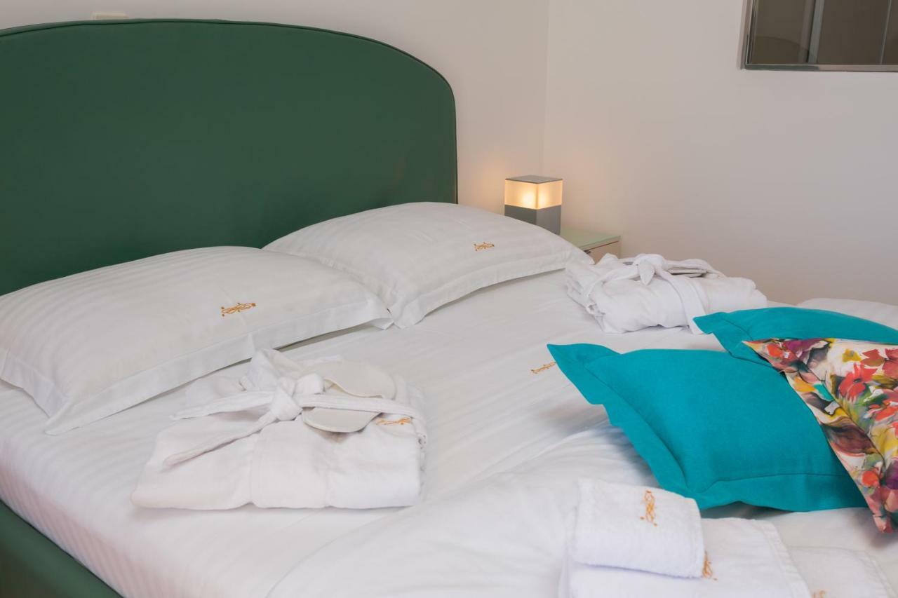 Seaside Gold 1row Apartma